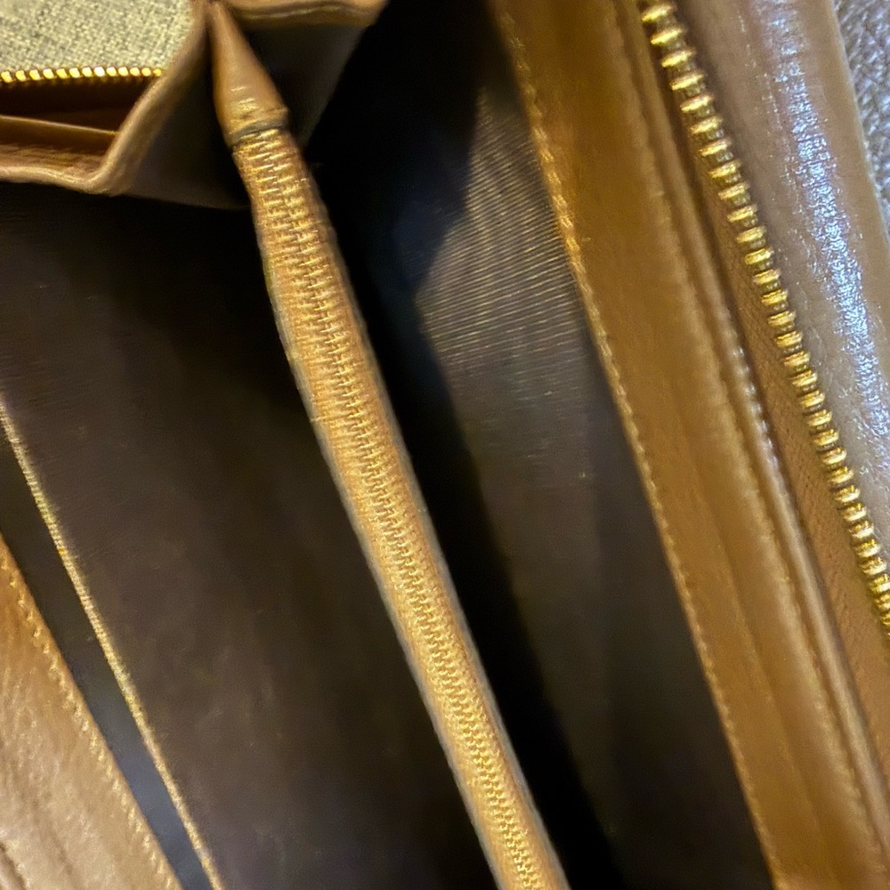 Gucci✨Long Pebbled Leather Continental Travel Organizer Flap Wallet Gold Chain - Picture 8 of 13